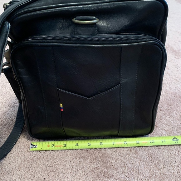 Vintage Convertible Leather Duffle / Messenger Bag | Made in Columbia - Picture 10 of 15